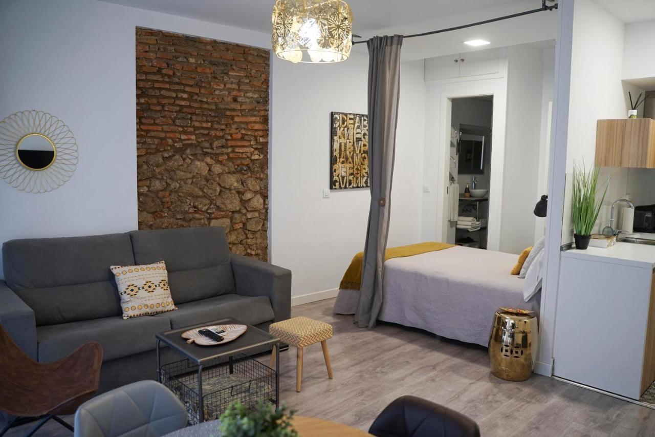 Apartamentos Suites Cariatide Plasencia Eksteriør billede