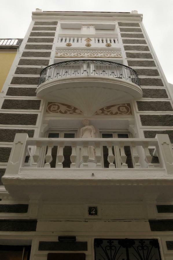 Apartamentos Suites Cariatide Plasencia Eksteriør billede